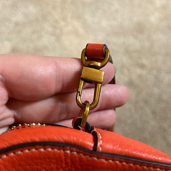 Tory Burch Logo Crossbody Purse - Picture 14 of 15